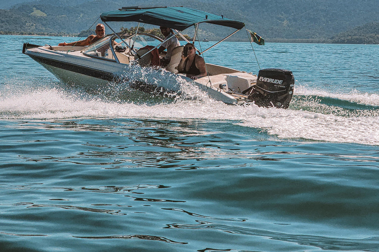 Paraty: An Exclusive Experience on a Private Speedboat Tour Roteiro Ilha dos Cocos: Private Speedboat Tour