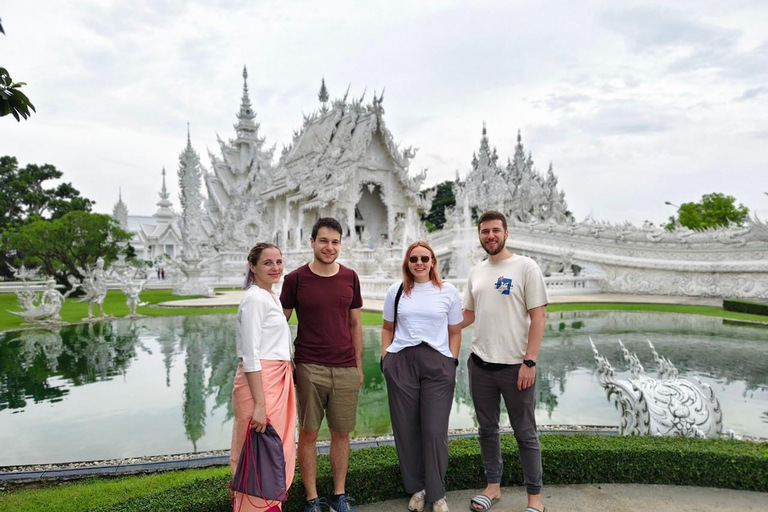 Chiang Rai:Guided Highlights Full-Day Tour-FREE LUNCH BUFFET Experience the Wonders of Chiang Rai with Free Thai Buffet