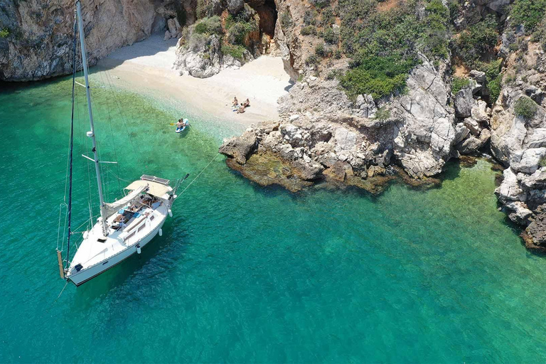 Crociera in barca a vela per piccoli gruppi a Nafplio con specialità locali