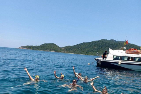 Hoi An: Cham Islands Snorkeling Trip by Speedboat with Lunch