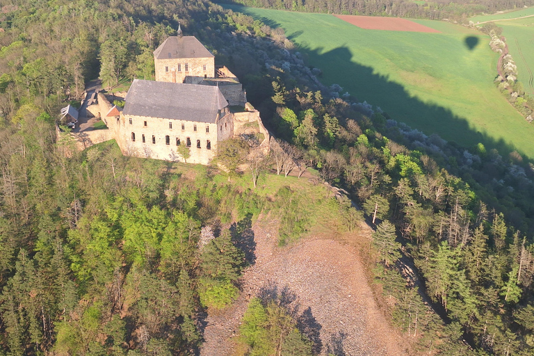 From Prague: Balloon ride with Champagne & Picnic