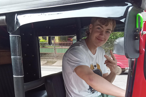 The Best Kandy Tuk-Tuk city Tour with a Professional Guide