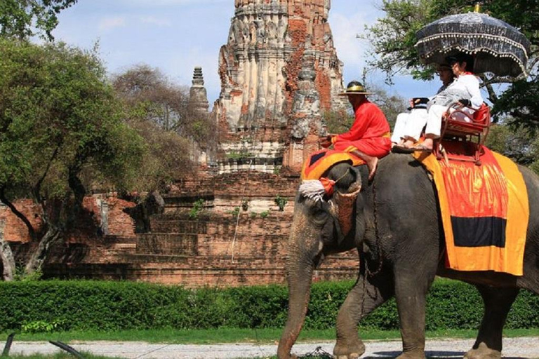 Ayutthaya: Tour guiado particular de um dia a 4 lugares notáveis!