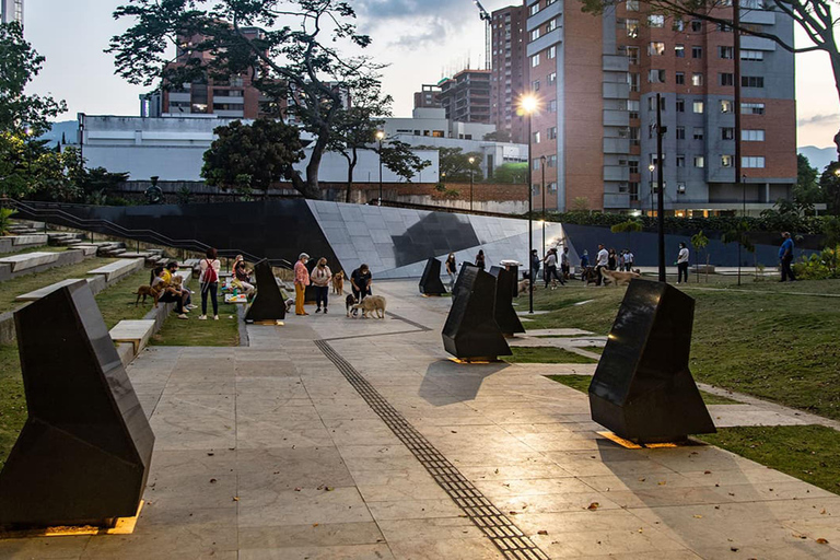 Medellin : Visite guidée de l&#039;histoire sombre de Pablo Escobar