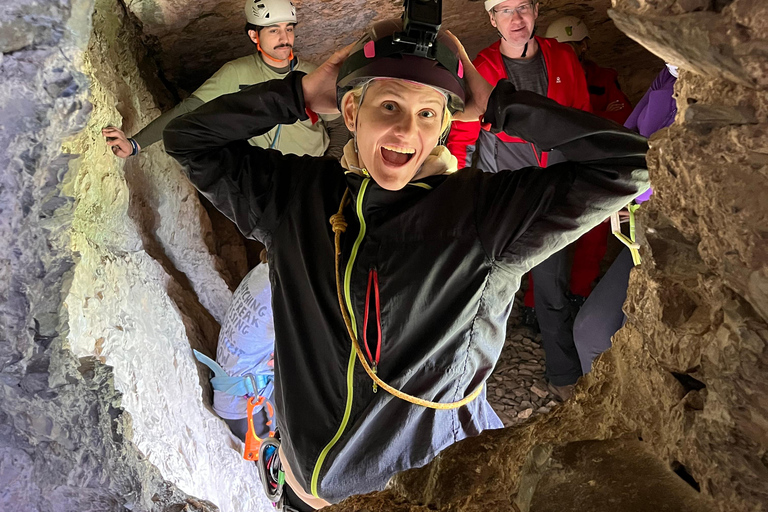 Bakú: excursión de escalada al castillo de hadas de Zagatala con acampadaBakú: Excursión al castillo encantado de Zagatala con acampada