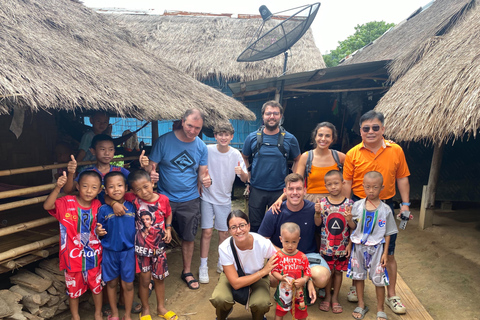 Chiang Rai: Popular Sightseeing Tour 7 places , Buffet Lunch Chiang Rai: Popular Sightseeing Tour 7 places ,Buffet Lunch