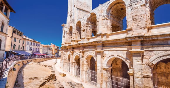 Arles: Kultur & Geschichte Flusskreuzfahrt - Tagestour mit Verpflegung