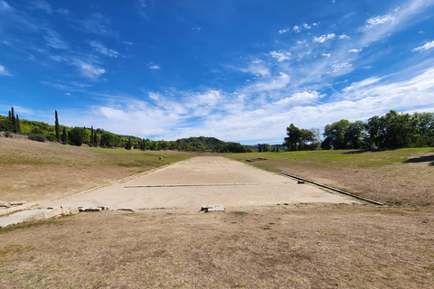 Site et musée de l'ancienne Olympie, visite privée d'Athènes et déjeuner