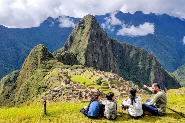 6 dagars Best of Peru Cusco MachuPicchu och Titicacasjön Tour