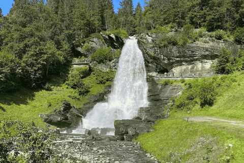 Wycieczka z przewodnikiem: Hardangerfjord, wodospady i przeprawa promem
