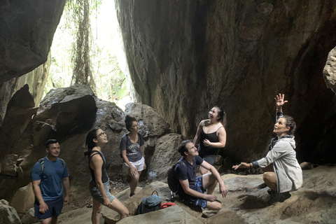 Tour delle cascate e delle grotte del Parco Nazionale di Tijuca
