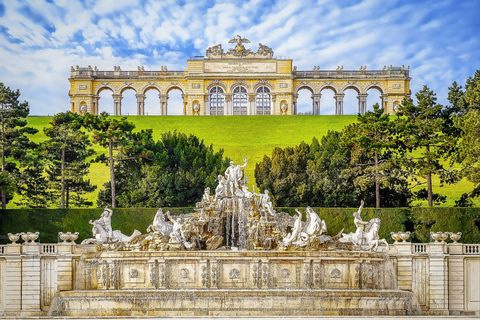 Vienne : Visite du château de Schönbrunn et de ses jardins en coupe-fileVisite en anglais