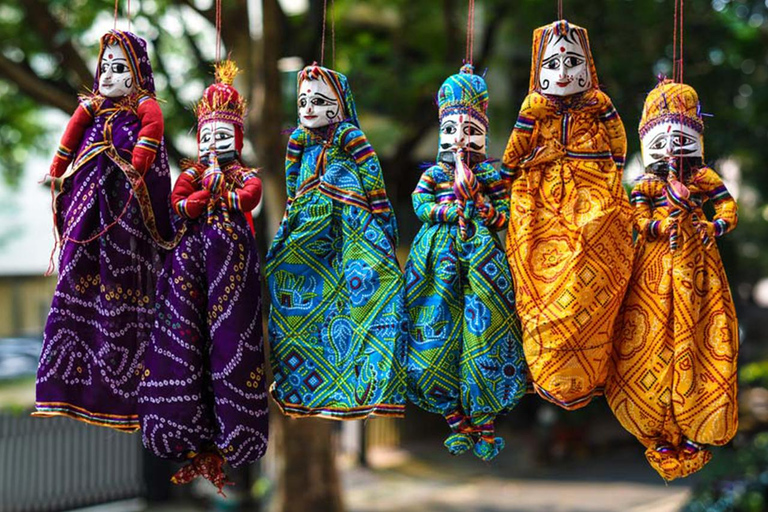 Delhi -State Emporiums Experience the vibrant Tapestry