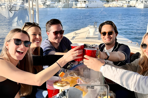 Marina Del Rey: Boat Cruise w/Wine & Charcuterie or Dinner Wine and Charcuterie Option