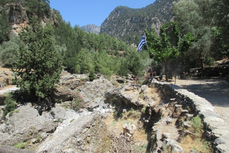 Desde Rethymno Ruta de un día por el desfiladero de Samaria con recogidaDesde Gerani, Petres, Dramia, Kavros y Georgioupolis