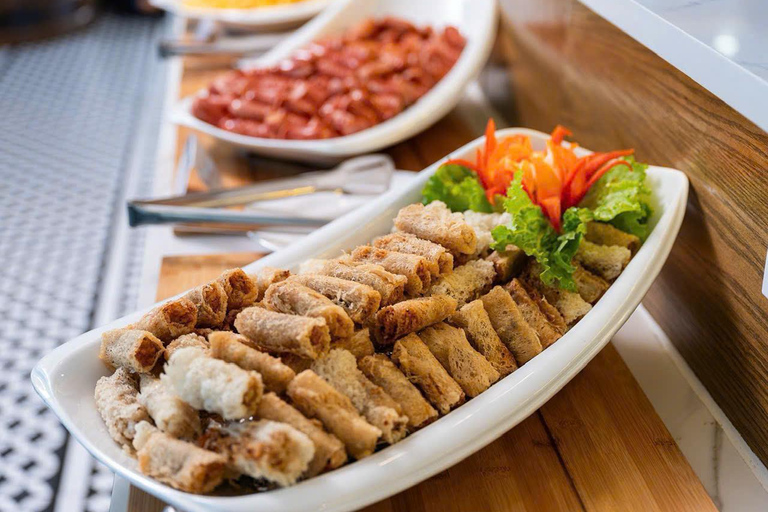 Ha Long Bay Day Trip: Luxury Cruise & Buffet Lunch & Jacuzzi Option 2: For Guests from Ha Long