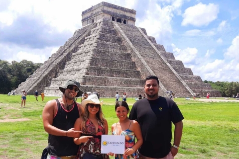 Chichén Itzá: Tour a pie guiadoVisita en grupo con entrada