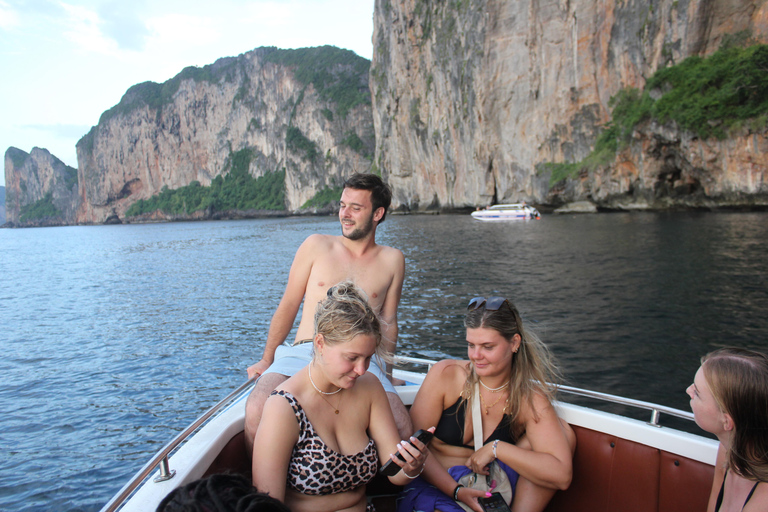 Ko Phi Phi Don : Excursion en bateau rapide avec plongée en apnée avec les requins