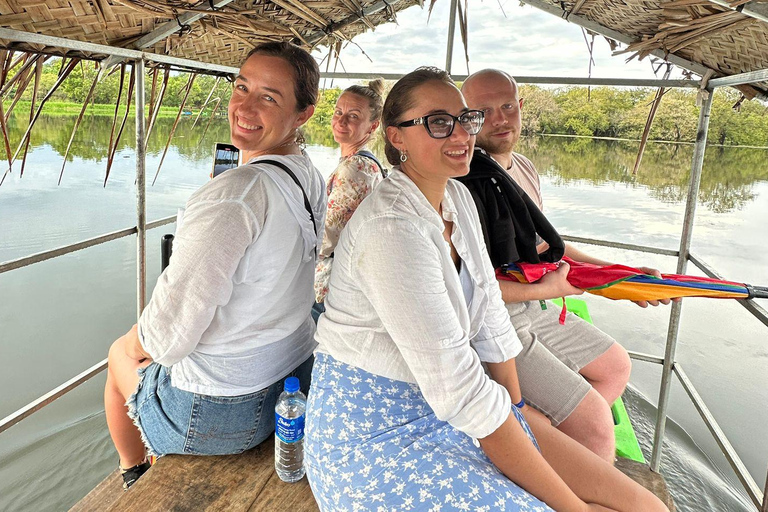 Kandy: Sigiriya, Dambulla och en dagsutflykt på bysafariKandy: Sigiriya, Dambulla, and Village Safari Day Trip