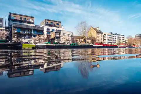 Rennes: Express Walk with a Local