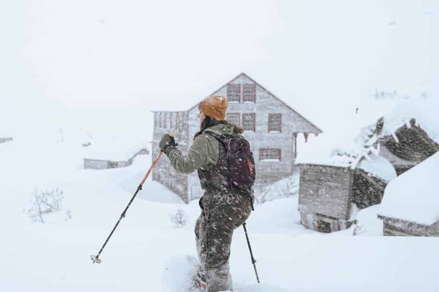 Alaska: Schneeschuh-Abenteuer nur für Frauen. Foto: GetYourGuide Alaska: Schneeschuh-Abenteuer nur für Frauen. Foto: GetYourGuide