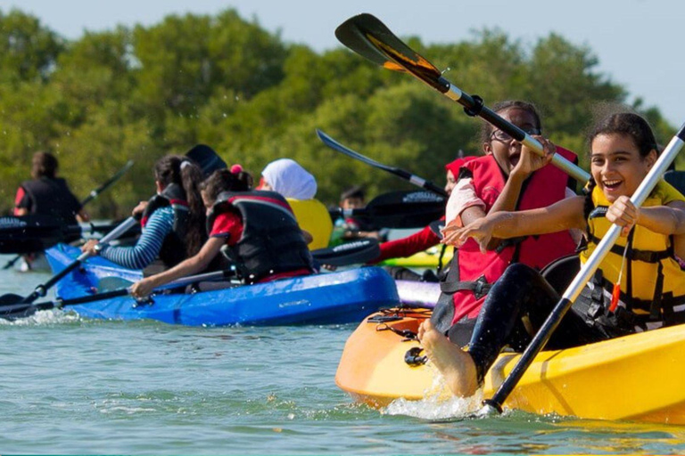 الدوحة: جولة إيكولوجية بصحبة مرشد في غابة المفرق المانغروفالدوحة: جولة إيكولوجية بصحبة مرشدين في غ