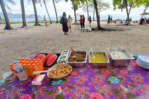 Ao Nang: Railay Bay & 4 Islands Tour with Buffet Lunch