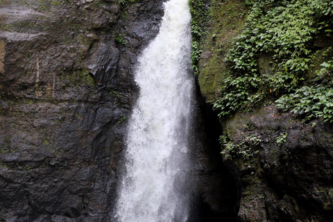 Pagsanjan Falls: Tagestour mit Transfers von Manila PRIVAT