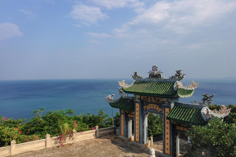 Da Nang: Son Tra Peninsula Guided Hike to Ban Co Peak Small Group Tour