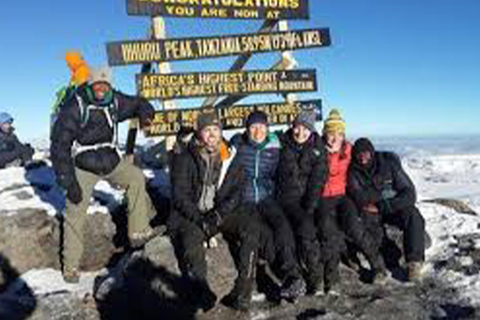 Tanzanie : forfait aventure d&#039;un an avec ascension du Kilimandjaro