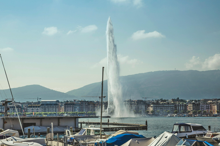 Lucerne: Private Transfer to Geneva with Montreux Stop