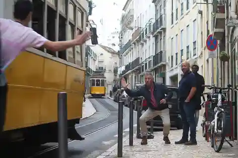 Lisboa: Degustación de Petiscos Portugueses en E-Bike