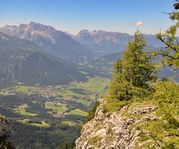 From Munich: Eagle's Nest, Königssee & Salzburg Private Tour
