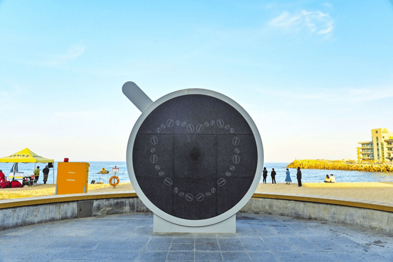 Seoul: Gangneung from K-Pop Band Bus Stop to Anmok Beach Option 1, meet at Dongdaemun