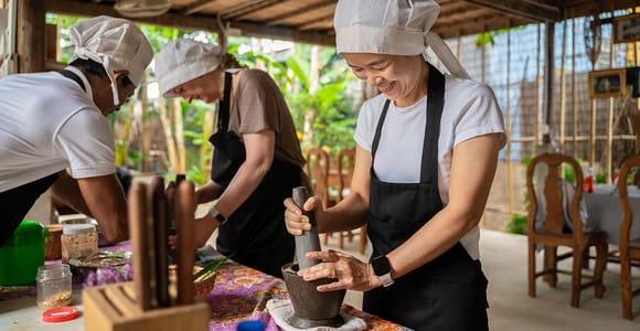 Siem Reap: Cooking Class, Monk Blessing, and Lunch