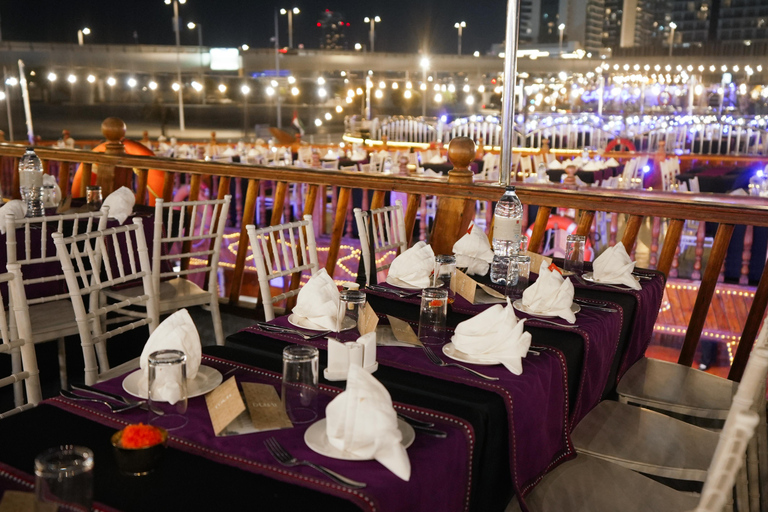 迪拜：码头豪华游艇巡游，搭配五星级印度晚餐