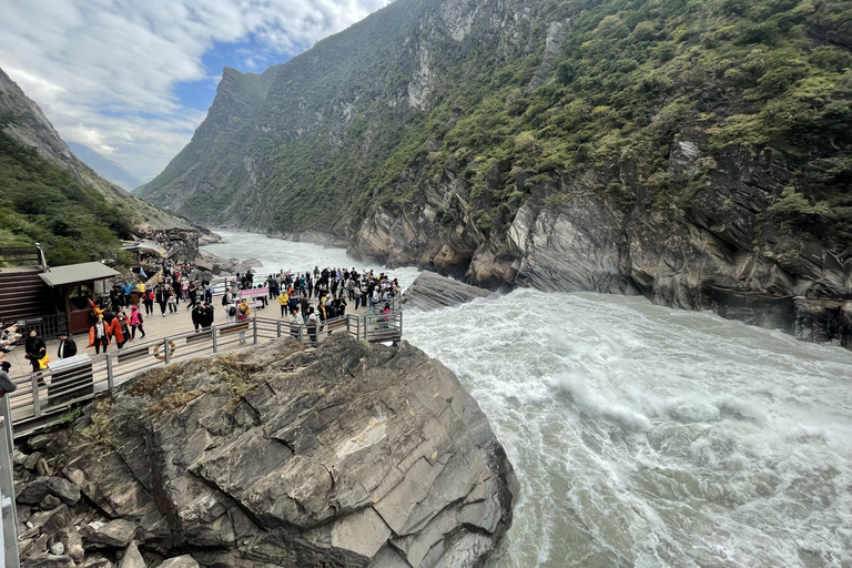 Shangri-La’s Tiger Leaping Gorge: A Canyon Adventure