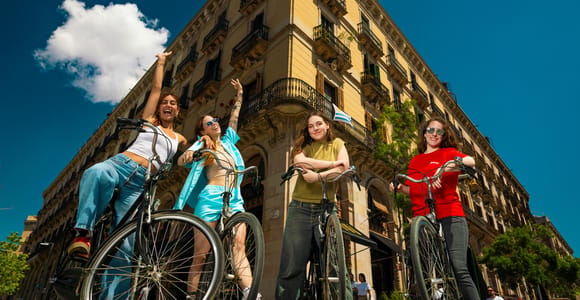 Barcelona Highlights Bike Tour: Cycle along the beach!