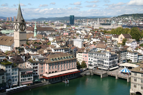 Zurich: Private Walking Tour with a Tour Guide 2-Hour Tour