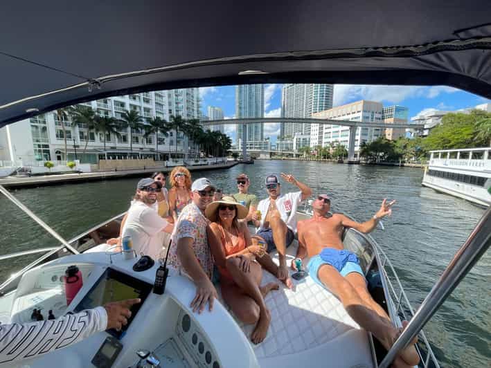 ジェットスキー、パドルボード、インフレータブル付きマイアミ ヨット レンタル GetYourGuide