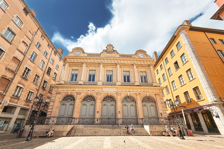 Guided walk from Old Lyon to the Presqu'île with a guide Guided walking tour from Old Lyon to the Presqu'île district with a guide