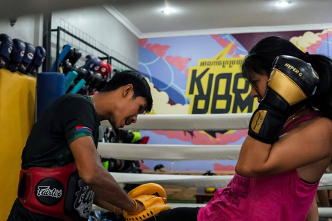 Phnom Penh: 2-Hour Private Kun Khmer Experience