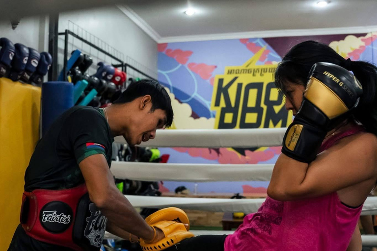 Phnom Penh: 2-Hour Private Kun Khmer Experience