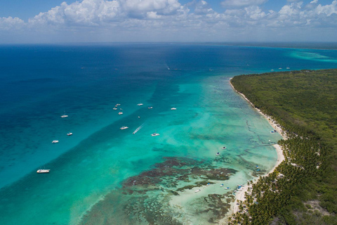 Bayahibe: Saona Eiland Comfort Catamaran Cruise met Lunch