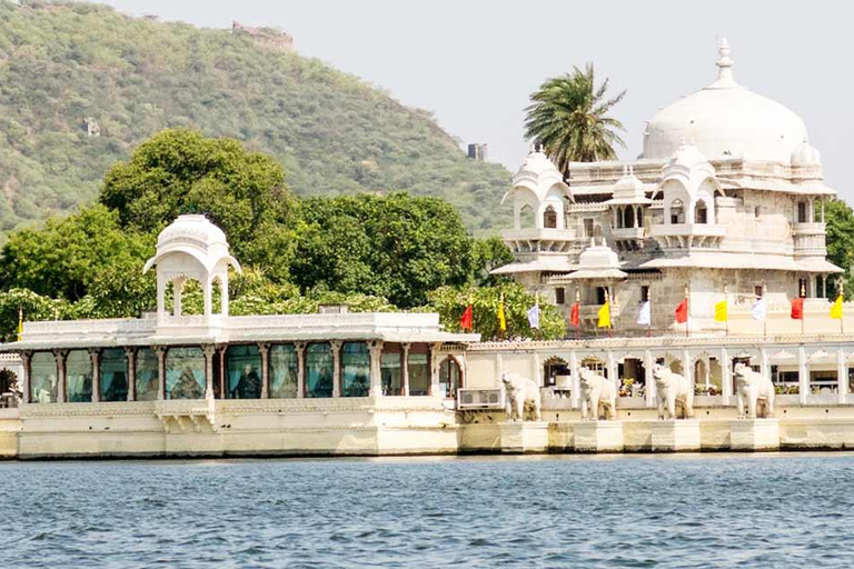 Udaipur : Visite privée d&#039;une journée avec tour en bateau optionnel