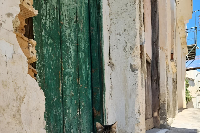 La visite gastronomique sélective "Feel like local" au départ d'HéraklionMinibus (10 places) Sprinter