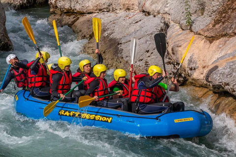 Castellane: Verdon Gorge Rafting Tour with Lunch Grand Canyon du Verdon : une journée complète de rafting