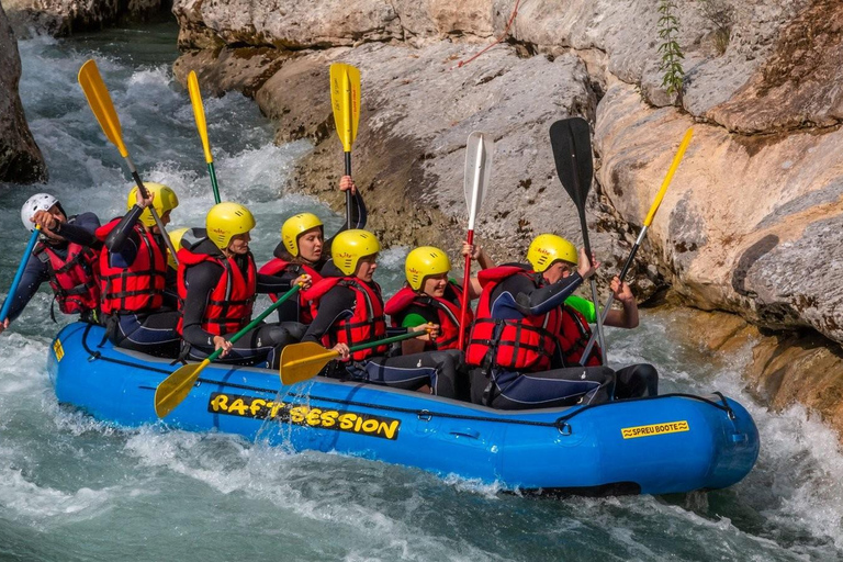 Castellane: Verdon Gorge Rafting Tour with Lunch Grand Canyon du Verdon : une journée complète de rafting