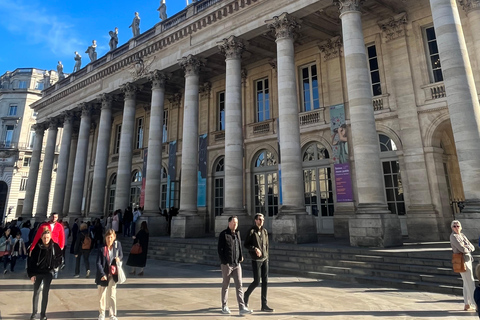 Bordeaux: tour per piccoli gruppi con caffè e pasticcini
