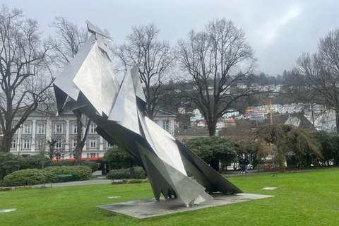 Bergen a través del tiempo: Paseo sonoro por Bergen con StoyHuntAudioguía en inglés